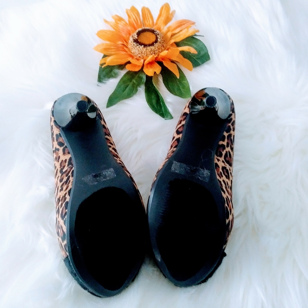 Qupid Print Leopard Shoes Size 7 - image 5